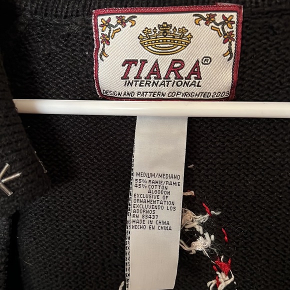 Christmas Sweater Cardigan size small  snowman   And snowflakes - Picture 2 of 3